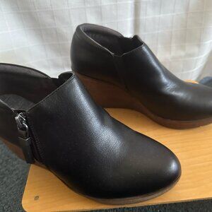 Dr. Scholl's Black Wedge Bootie